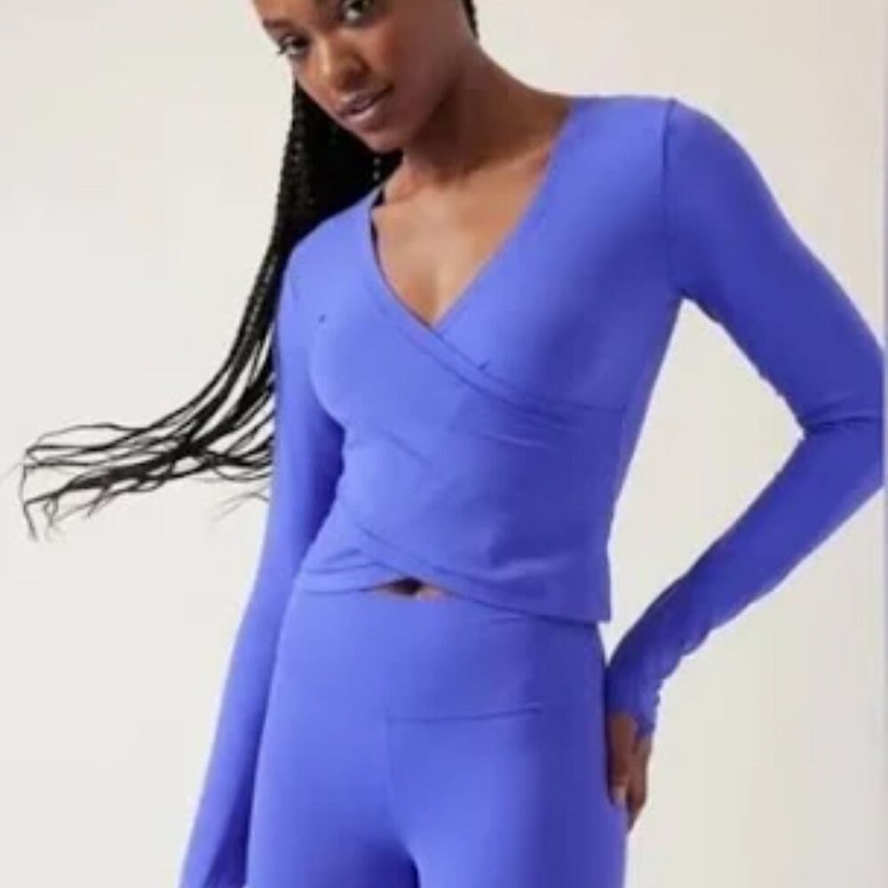 Athleta Women's Long Sleeve Top - Blue